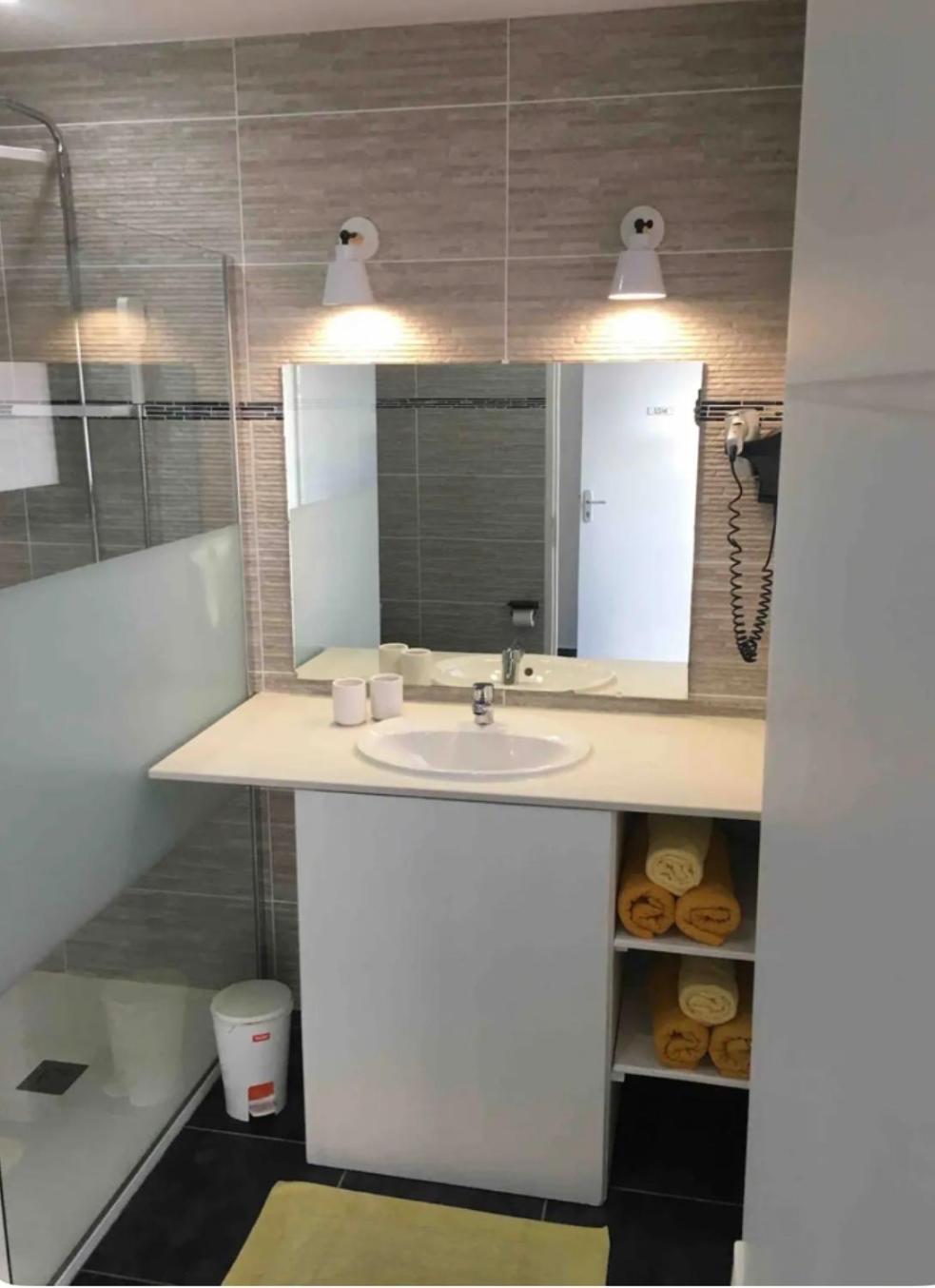Appartement Spacieux Au Village Du Flamboyant Baie Nettlé Extérieur photo